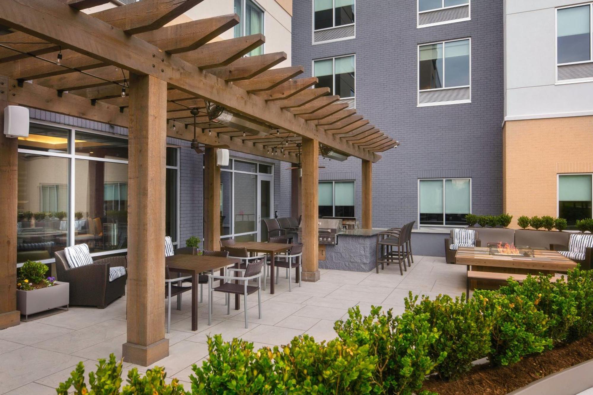 Fairfield Inn & Suites By Marriott Louisville Northeast Εξωτερικό φωτογραφία
